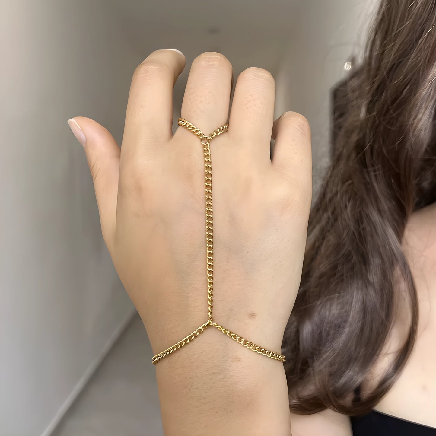 Coraline – Elegáns Kézlánc